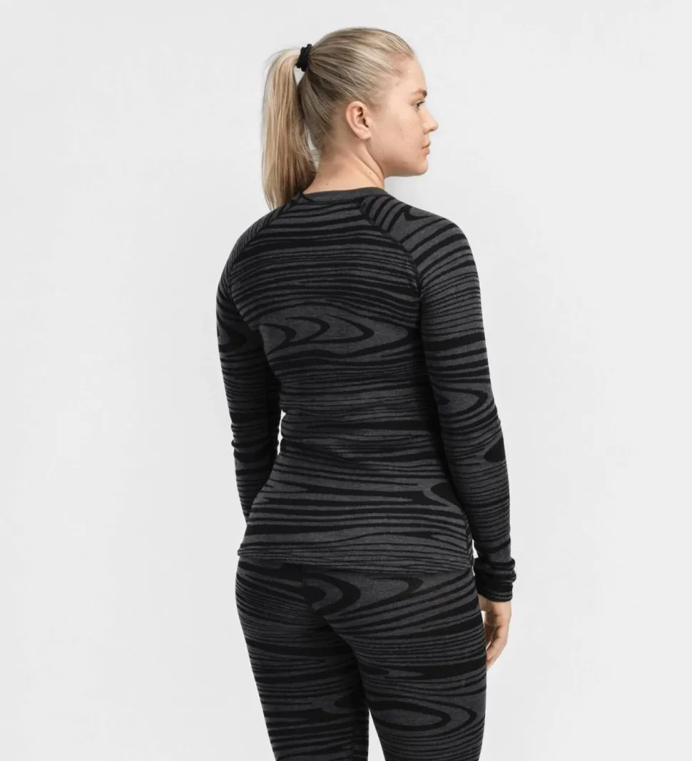 Aclima Women's WarmWool Crewneck Black Motion