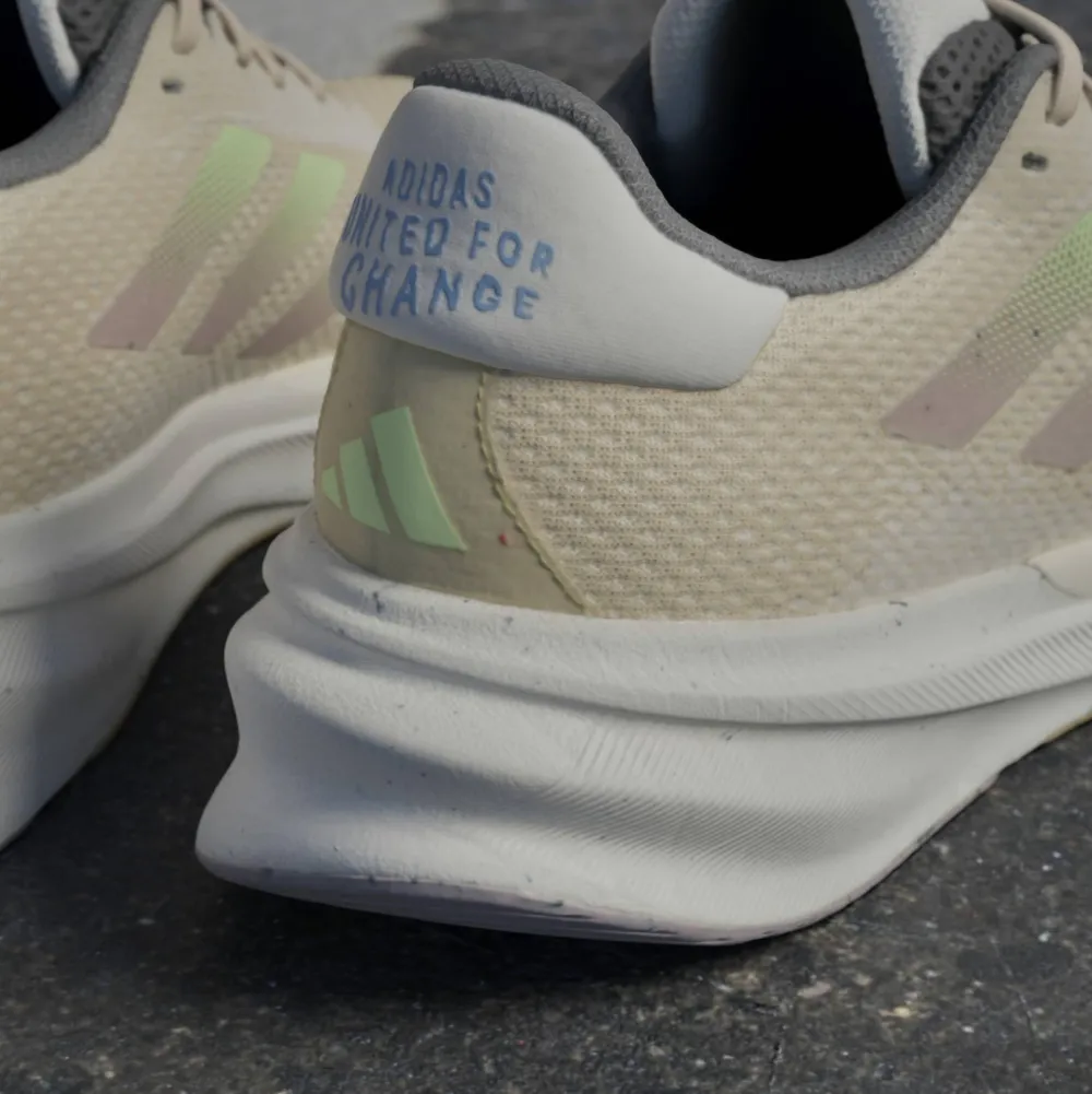Online Women's Supernova Stride Move for the Planet Shoes Löparskor Dam