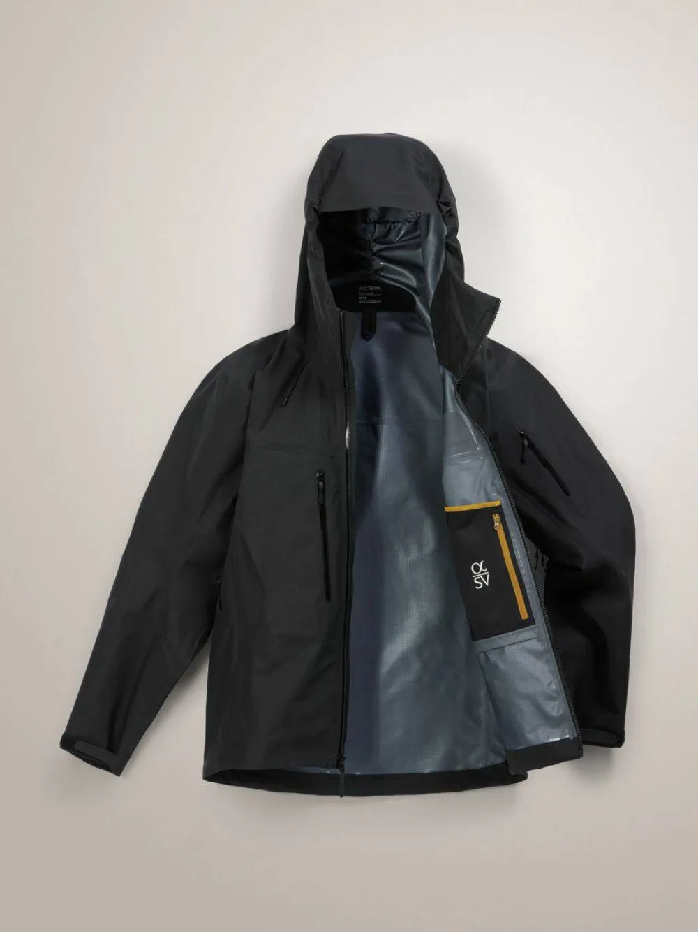 Arc'teryx Men's Alpha SV Jacket 24k Black