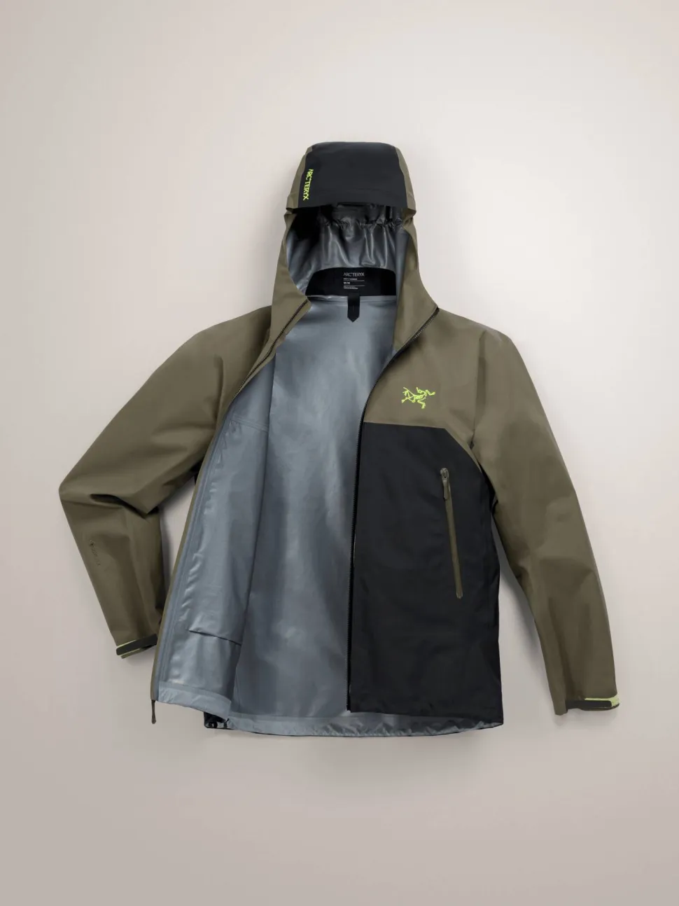 Arc'teryx Men's Beta Jacket Spotlight