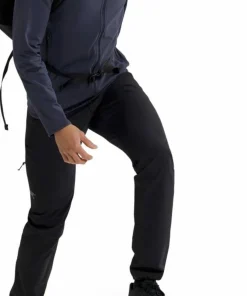 Clearance Men's Kyanite Lightweight Jacket Herrtröjor & Skjortor
