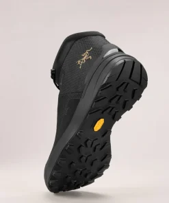 Arc'teryx Women's Kopec Mid Gore-Tex Black/Black Black / Black Clearance