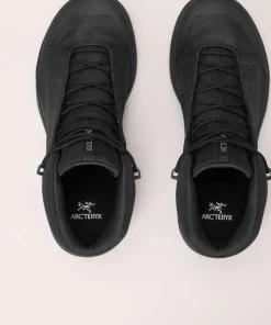 Arc'teryx Women's Kopec Mid Gore-Tex Black/Black Black / Black Clearance