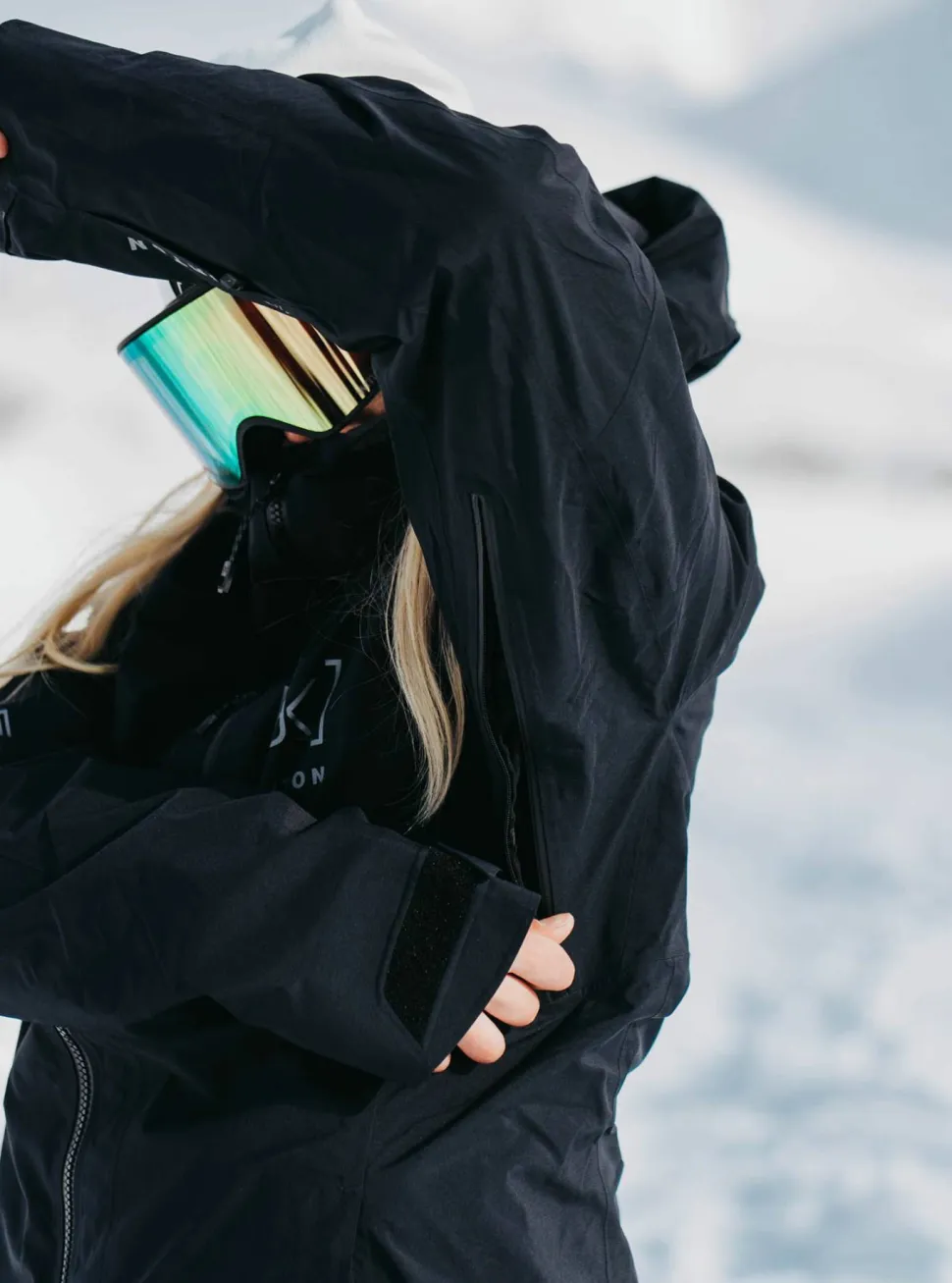 Burton Women's Ak Gore Upshift Jacket True Black