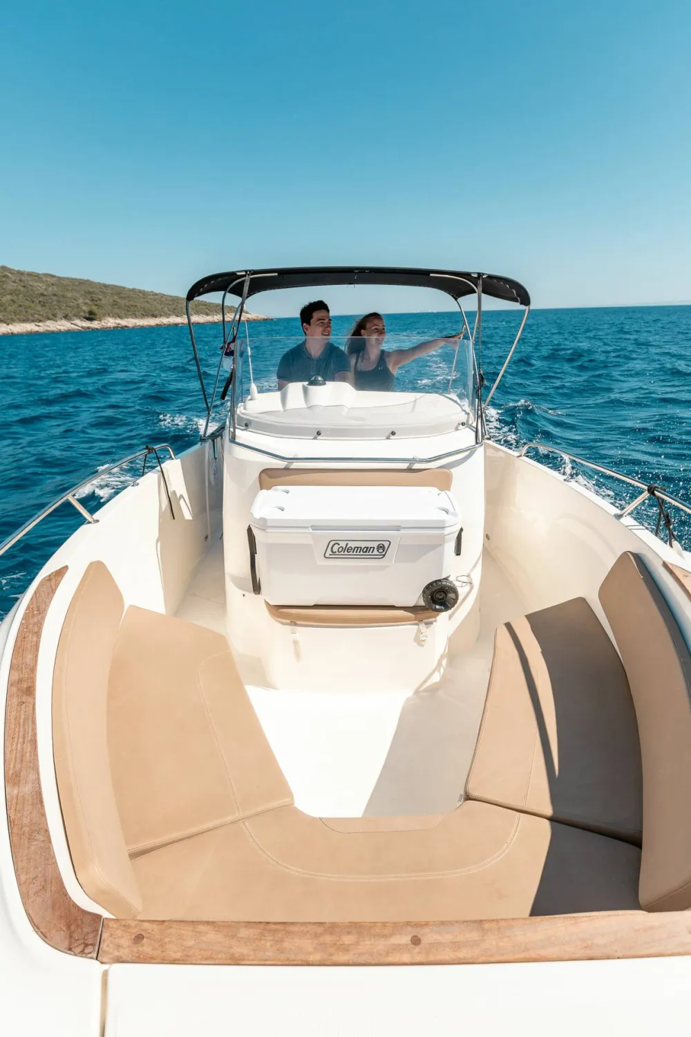 New Xtreme Marine Wheeled 100 QT Camping