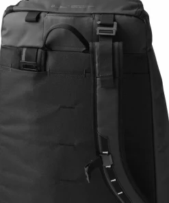 Db Hugger Bootpack Black Out