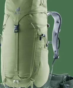 Deuter Men's Trail 24L Grove-Ivy