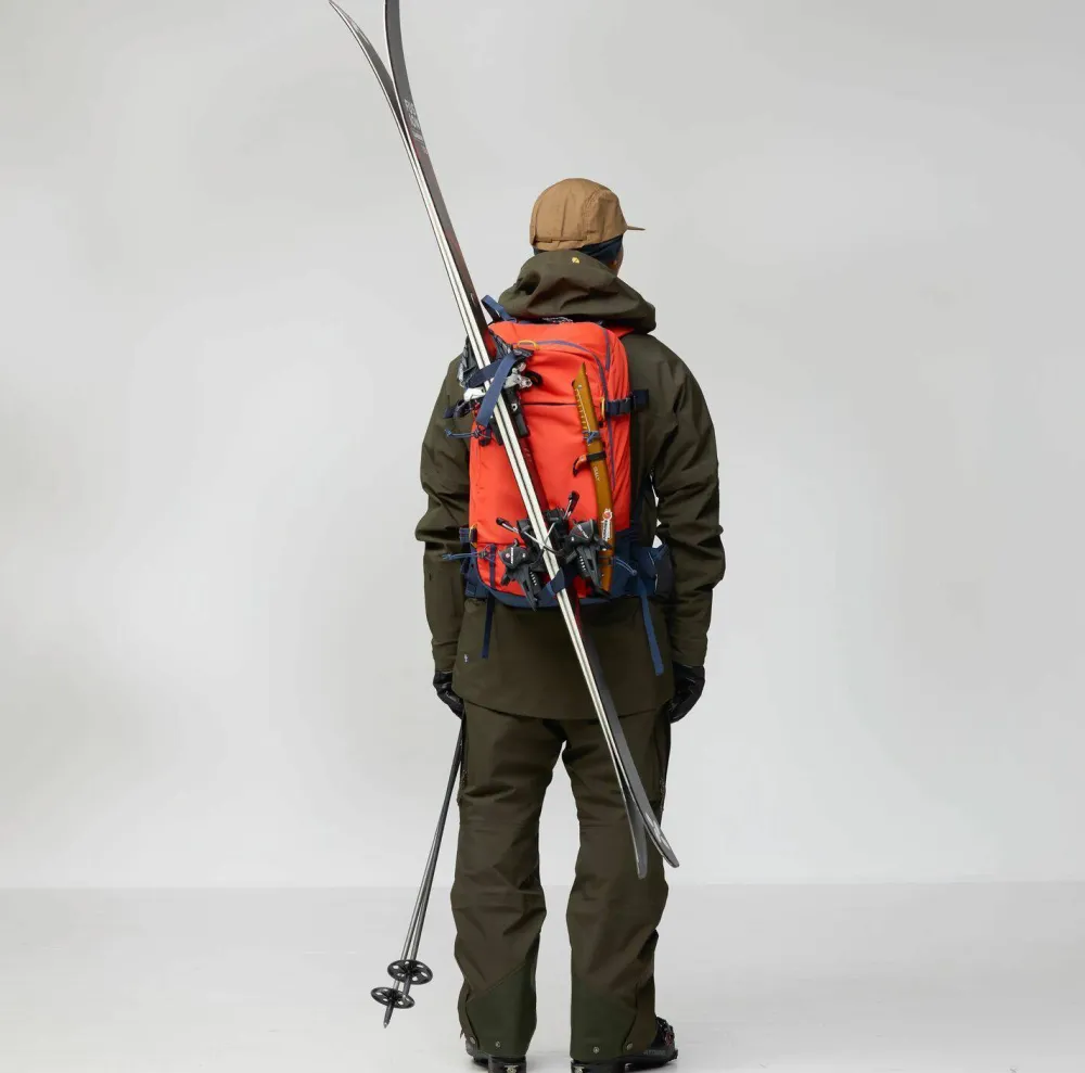 Bergtagen Touring 30 M/L Skidor