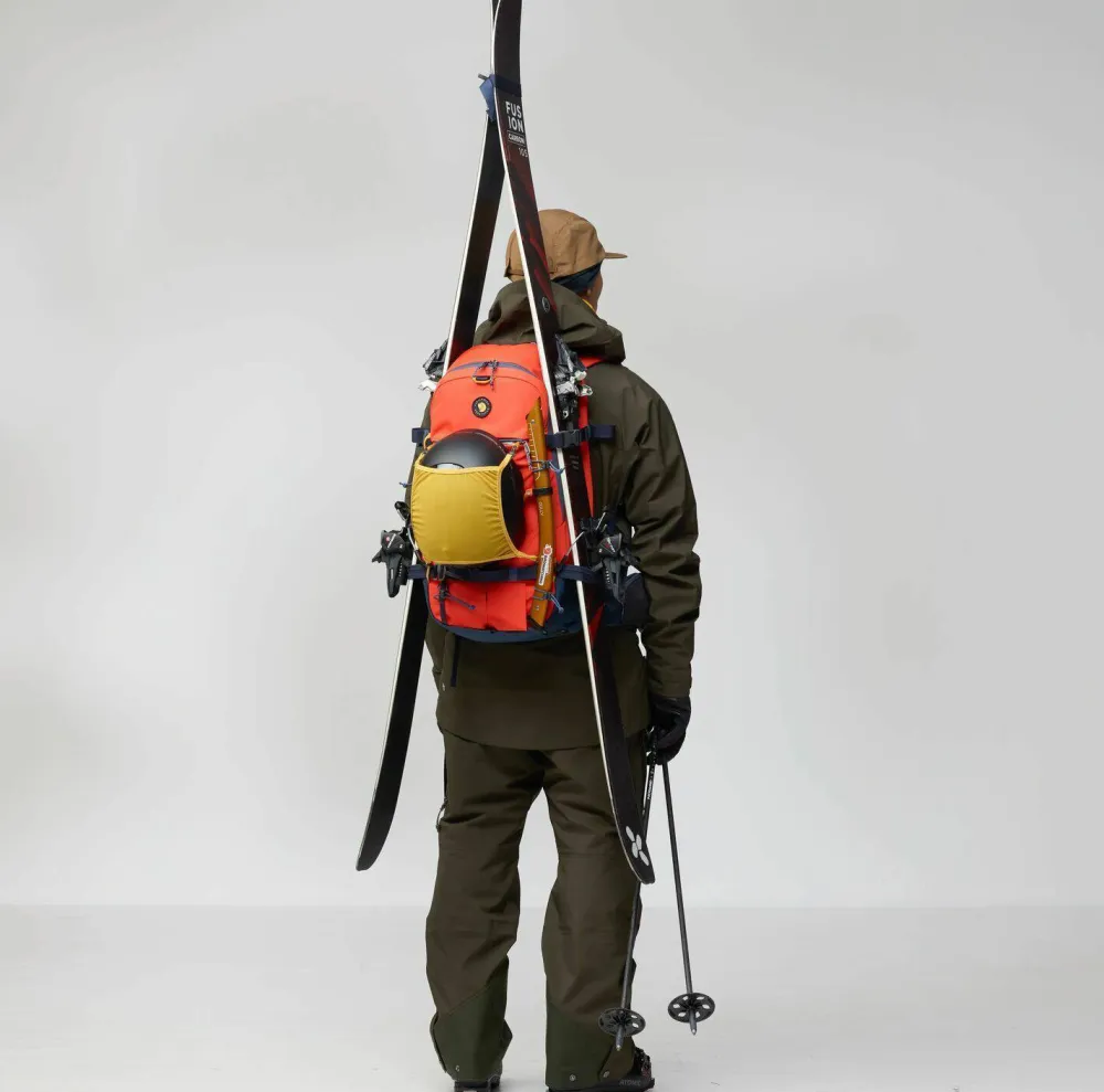 Bergtagen Touring 30 M/L Skidor