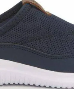 Juniors' Loop Barn Sneakers Barn