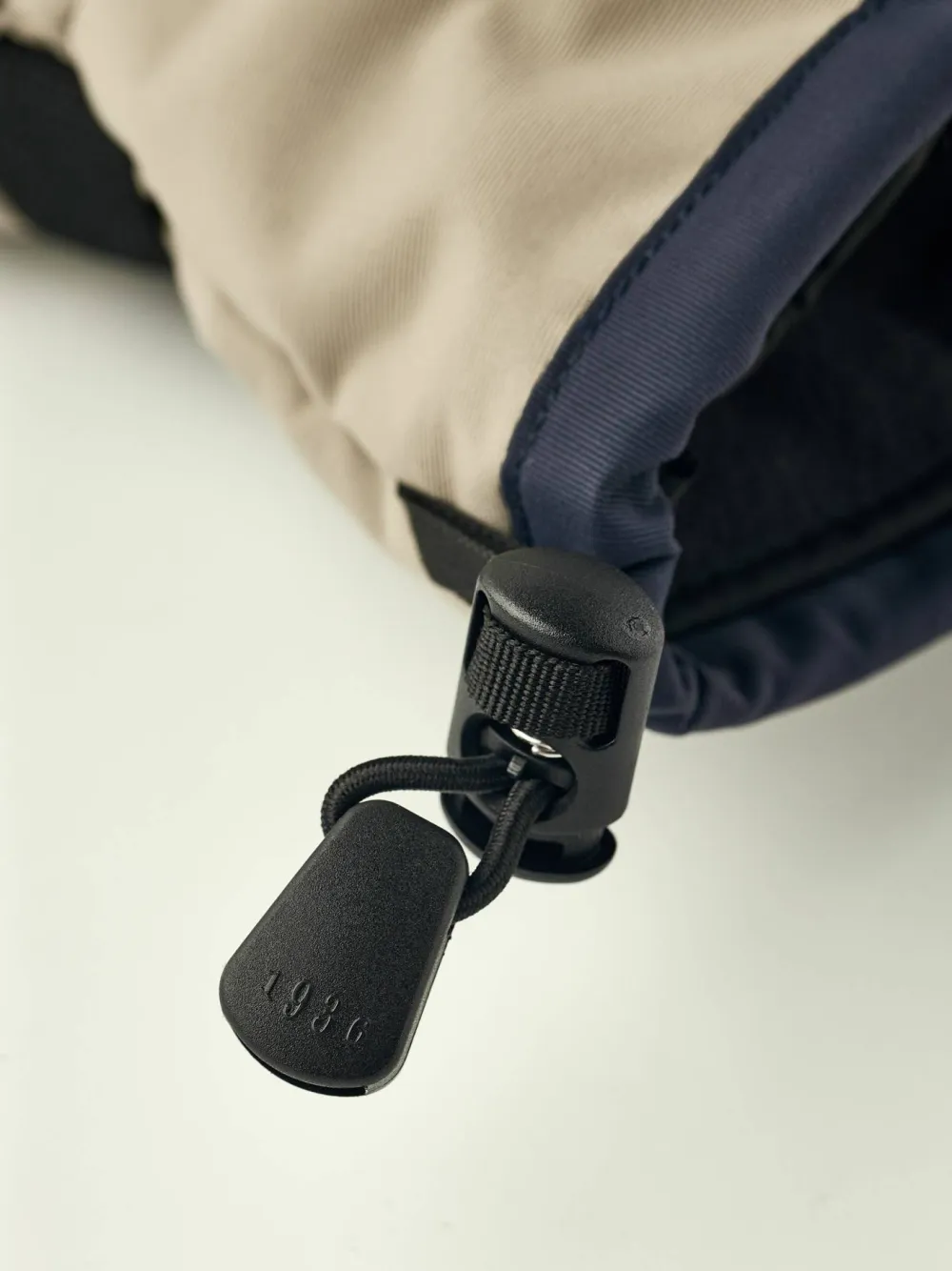 Hestra Gauntlet Sr. - 5 Finger Dark Navy/Beige Discount