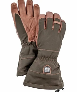Hestra Hunters Gauntlet CZone Dark forest Hot