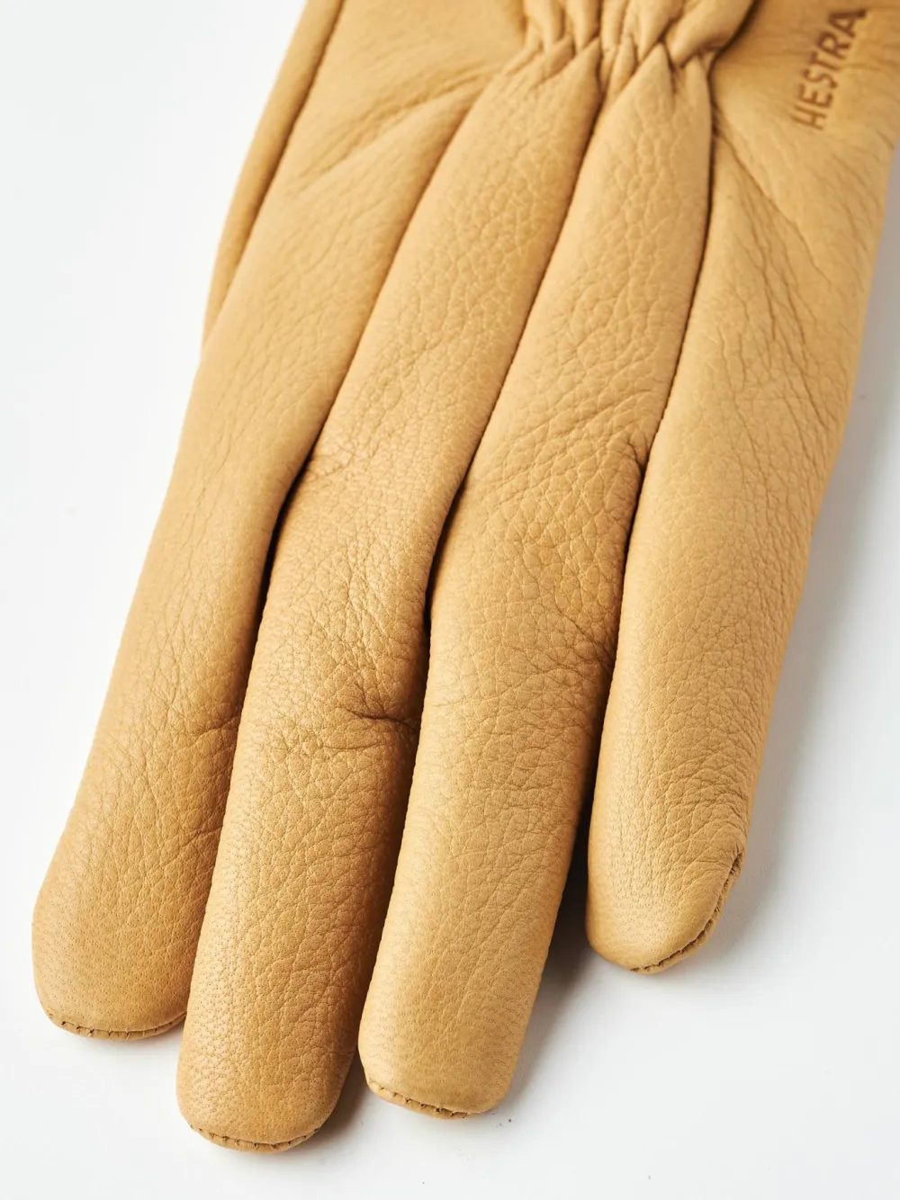 Hot Women's Amber Handskar & Vantar Dam