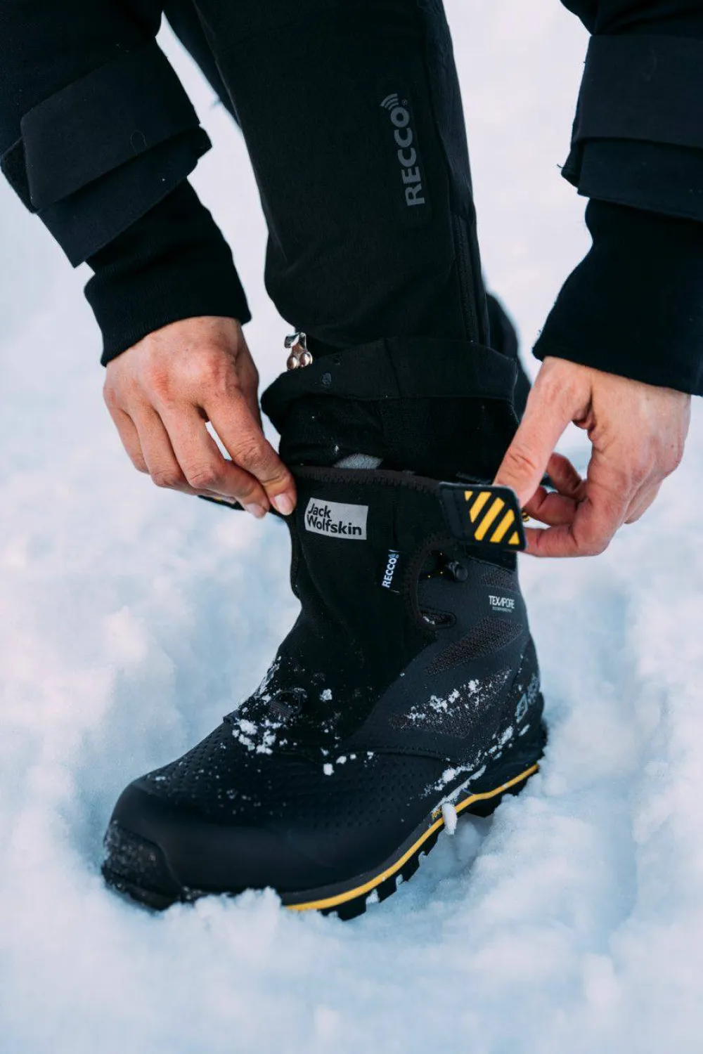Jack Wolfskin Women's 1995 Series Texapore Mid Black / Burly Yellow XT Best