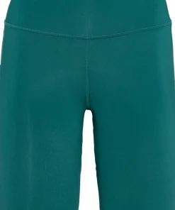 Kari Traa Women's Ava 8 Inch Shorts Peacock