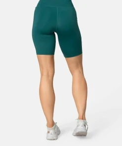 Kari Traa Women's Ava 8 Inch Shorts Peacock