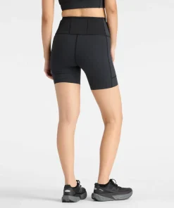 New Balance Women's Sleek Storage Race Short 6