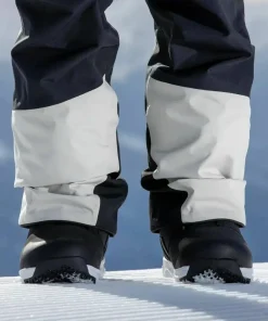 Hot Women's Cascade Snowboard