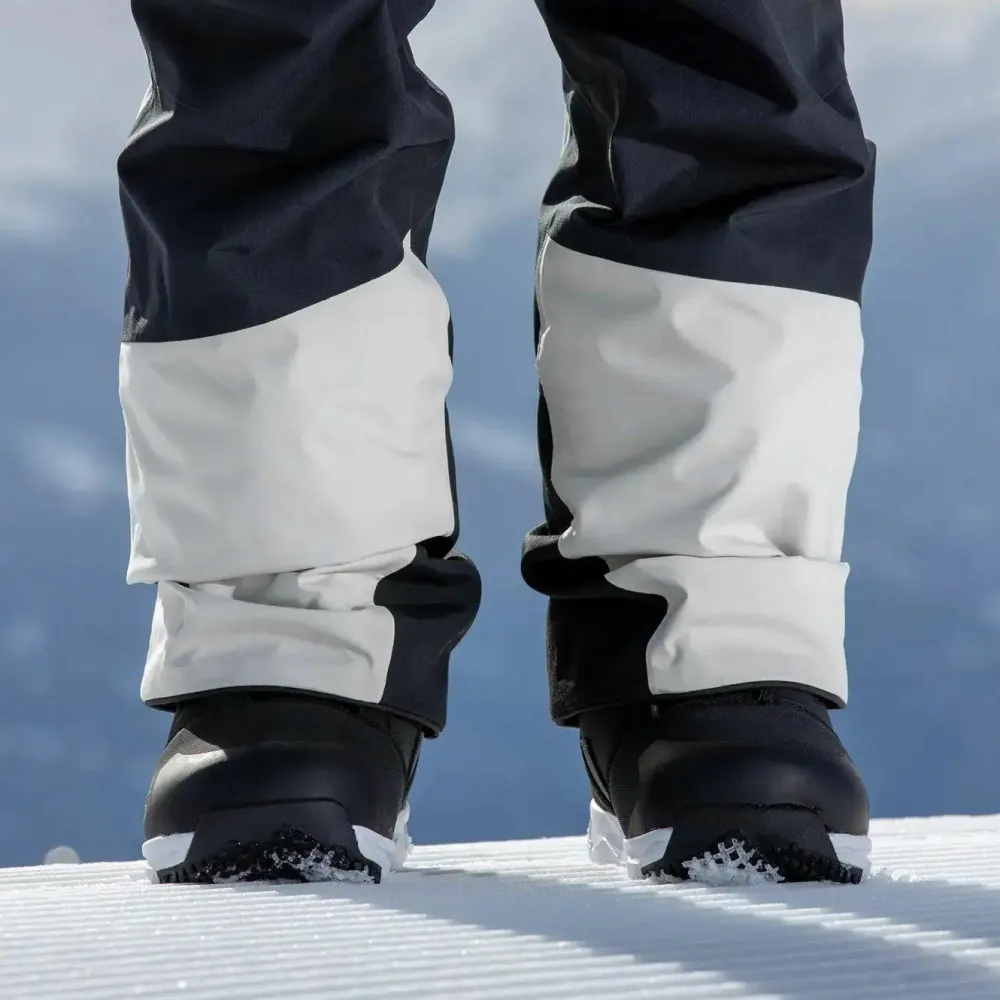 Hot Women's Cascade Snowboard