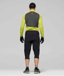 Norrøna Men's Fjørå Flex1 Hybrid Shorts Caviar Black Outlet