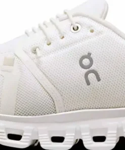 On Women's Cloud 6 White/White