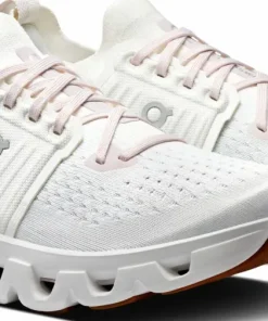 Discount Women's Cloudswift 4 Löparskor Dam