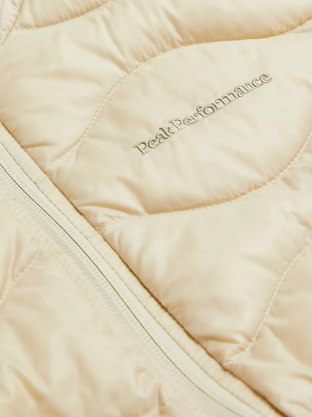 Peak Performance Women's Helium Down Vest Sand Fog Sale