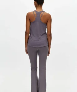Röhnisch Women's Motion Racerback Tank Smoky Lavendel