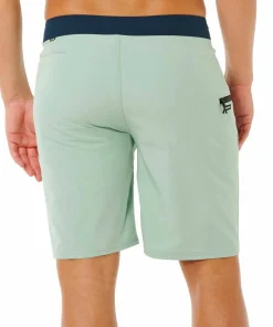 Online Men's Mirage Core Simning