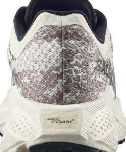 Online Women's Aero Glide 4 Grvl Vanilla Ice/Black/Iron Löparskor Dam