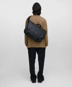 Sandqvist Stream Messenger Black