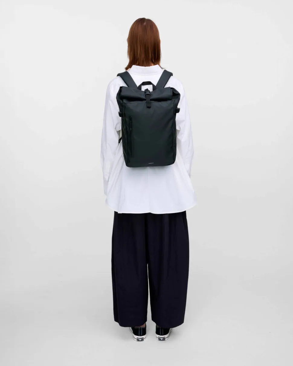 Sandqvist Stream Slim Rolltop M Black