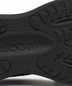 Saucony Women’s Triumph 23 GORE-TEX Triple Black