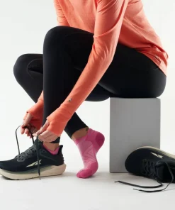 Smartwool Women's Run Low Ankle Socks Zero Cushion Garden Pink