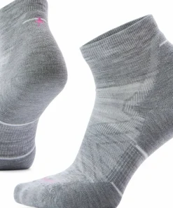 Smartwool Women's Run Targeted Cushion Ankle Socks Light Grey/White