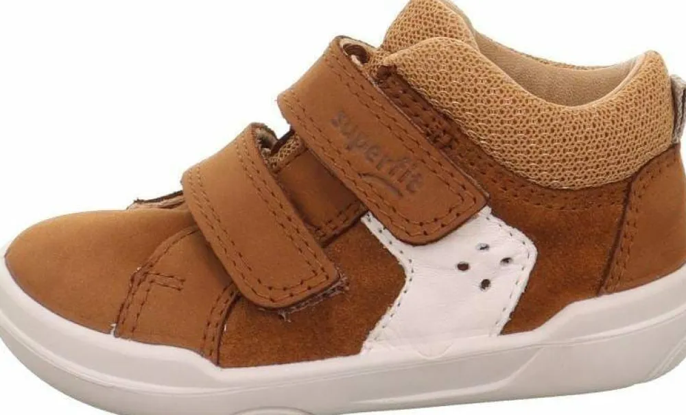 Hot Kid's Superfree Barn Sneakers Barn