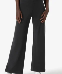 super.natural Women's Comfy Culotte Jet Black