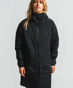 Varg Women's Vålå L2 Parka Carbon Black
