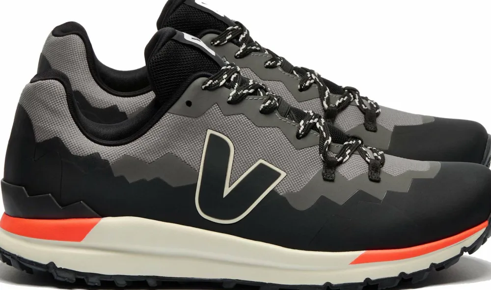 Veja Men's Fitz Roy Trek-Shell Basalte Black New